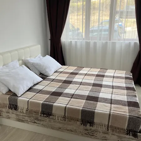 Phoenix Apartment *